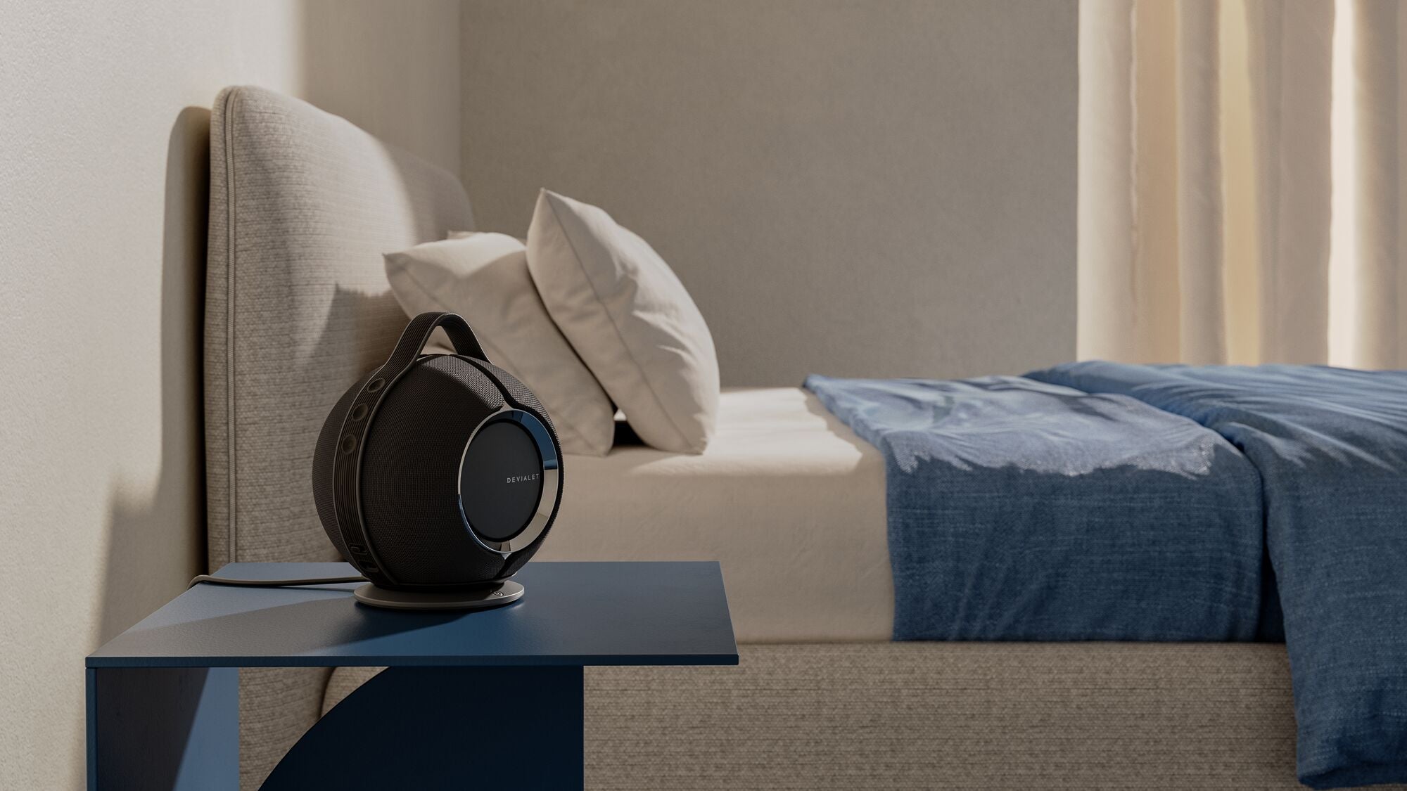 Devialet Mania no centro de uma sala